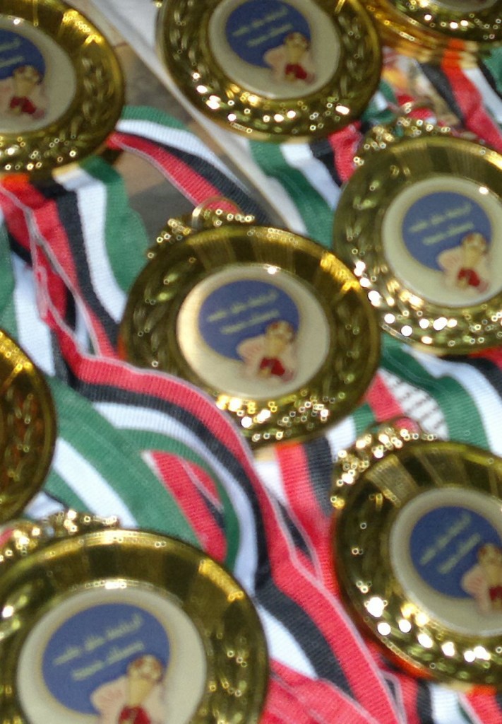 Medals & cups كؤوس وميداليات